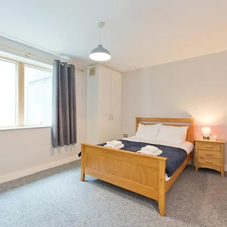 Bright 2br In City Centre *