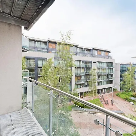 Bright 2br In City Centre *
